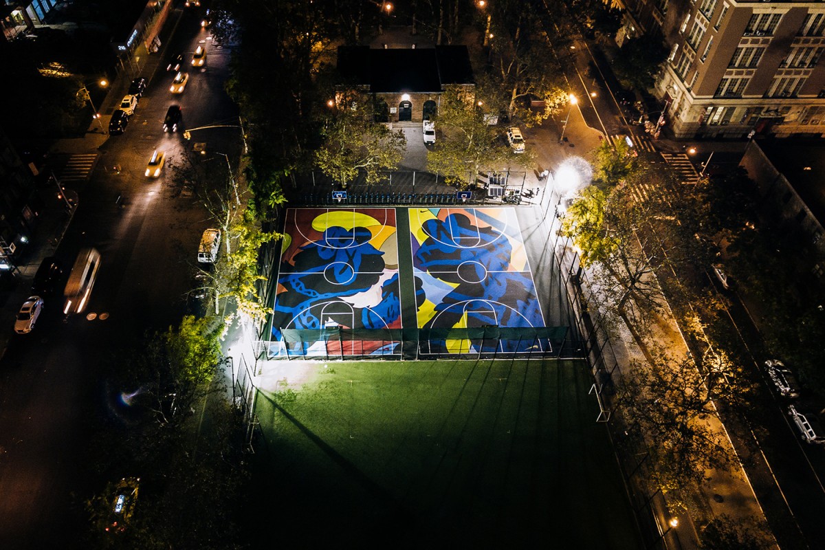 好想在这里打球阿! nike 特邀 kaws 打造纽约最潮篮球场!